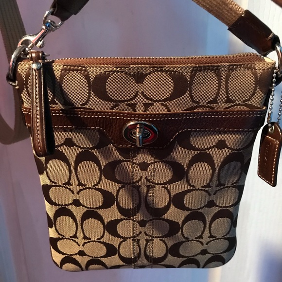Coach Handbags - Coach Crossbody Purse Coach Handbags - Coach Crossbody Purse